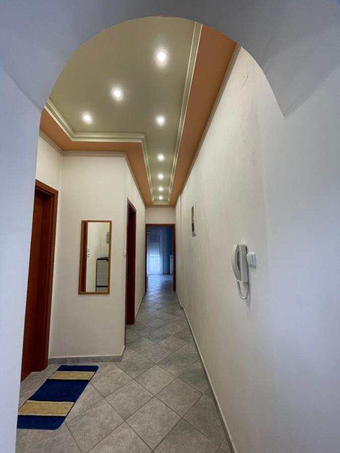 Seaside Apartment With Private Garden Néa Ankhíalos Dış mekan fotoğraf