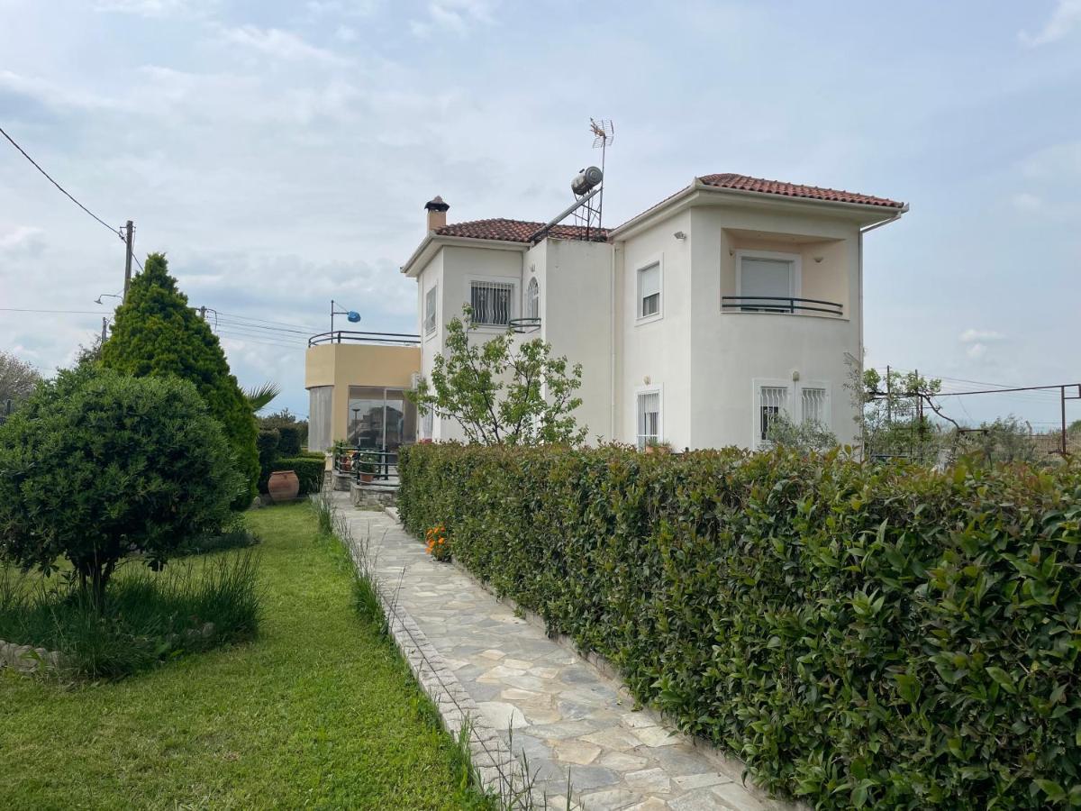 Seaside Apartment With Private Garden Néa Ankhíalos Dış mekan fotoğraf
