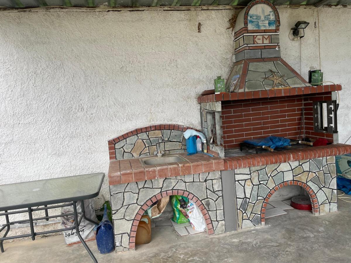 Seaside Apartment With Private Garden Néa Ankhíalos Dış mekan fotoğraf