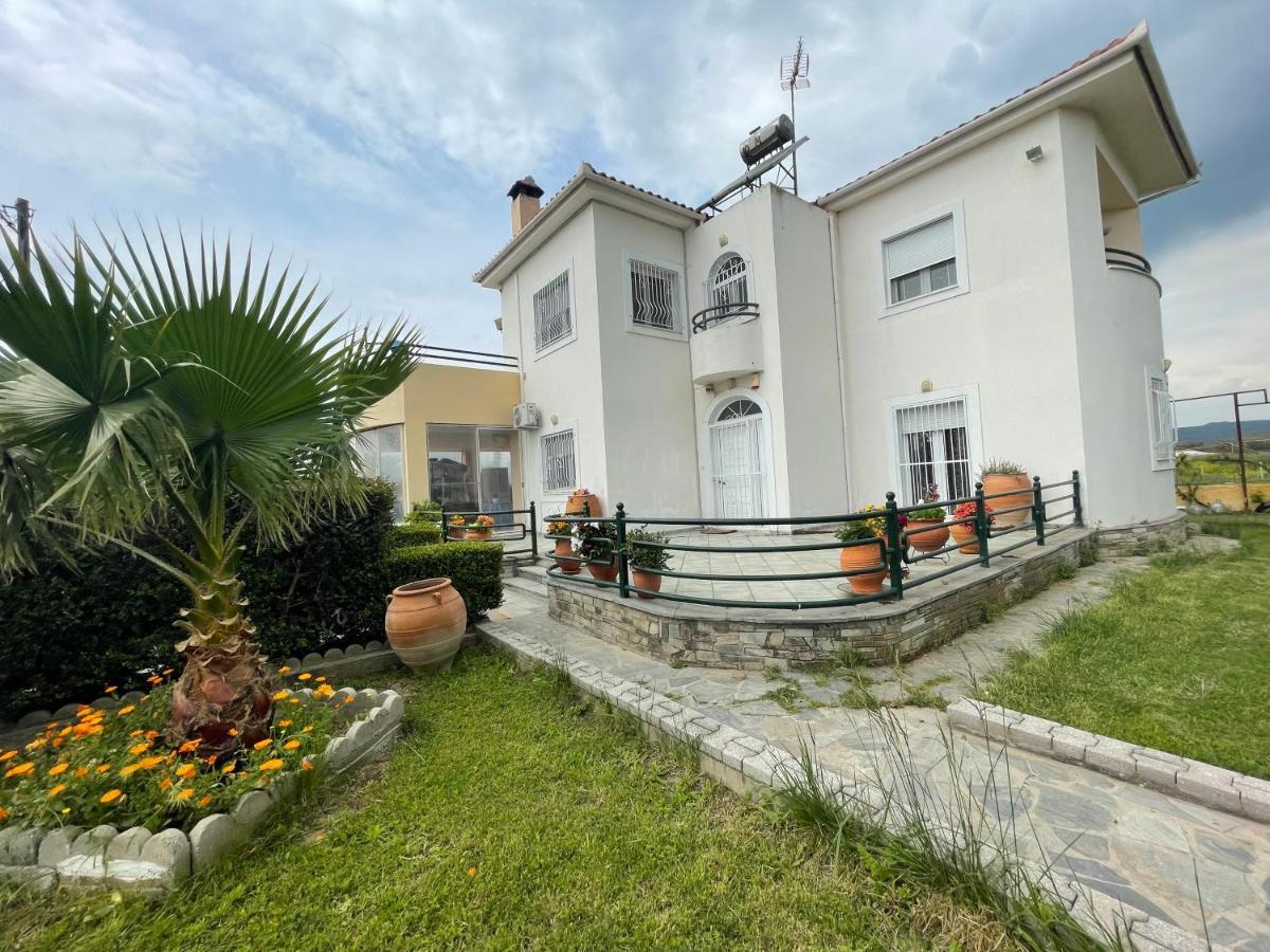 Seaside Apartment With Private Garden Néa Ankhíalos Dış mekan fotoğraf
